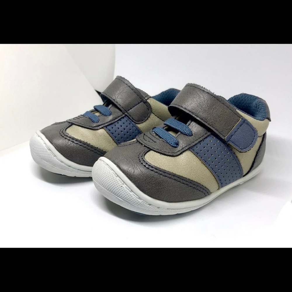 Toddler shoes.